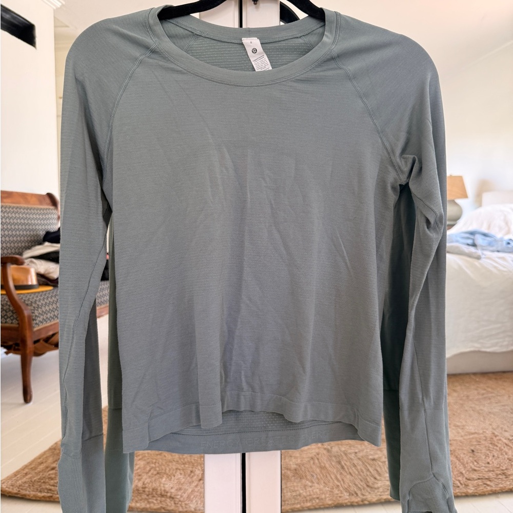 Swiftly Tech Long-Sleeve Shirt 2.0
Waist Length